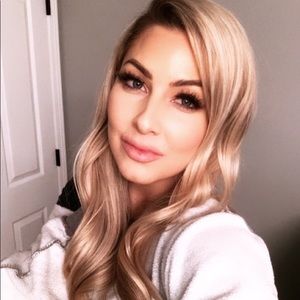 Meet your Posher, Melanie